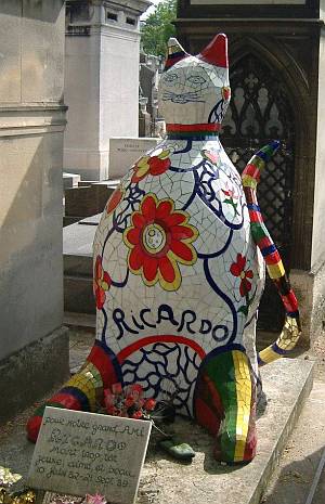 Ungewöhnlich: das Grab von Niki de Saint Phalles Assistenten Ricardo.