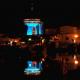 Wechselndes Farbenspiel: Der ehemalige Wasserturm von Palavas wird nachts beleuchtet.